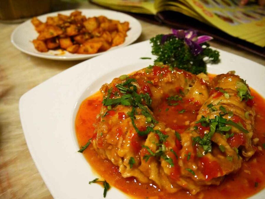 Buddhist Temple Restaurant: Guiyang Specialties, 100% Vegetarian